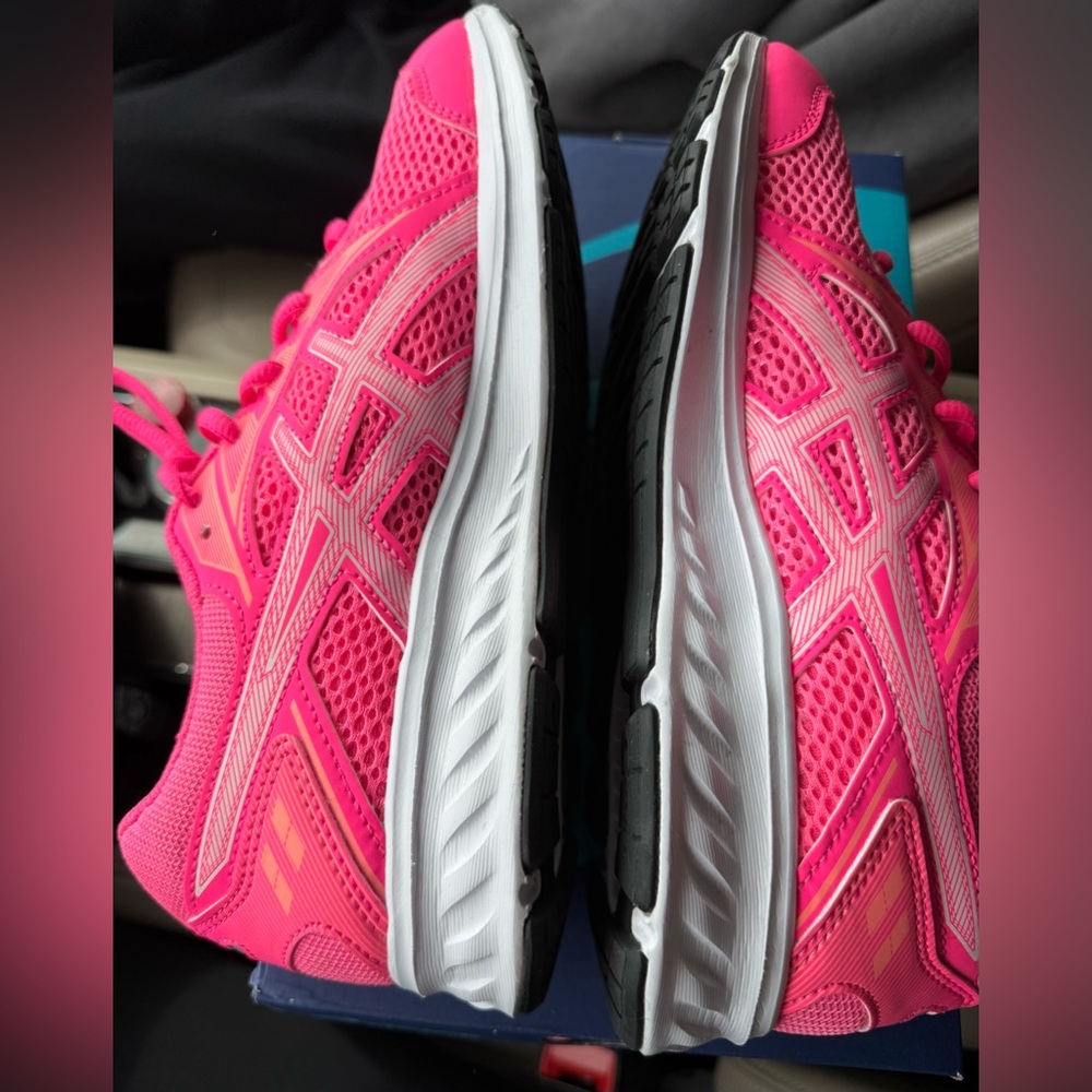 Brand New! ASICS Big Kids/Women's Hot Pink Sneakers-Size 7 Kids/8 Women’s - Picture 8 of 12